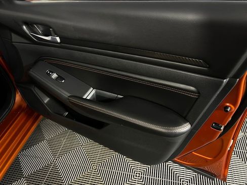 Used 2022 Nissan Altima 2.5 SR image 32