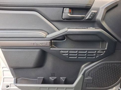 Certified 2025 Toyota 4Runner TRD Off-Road Premium image 12