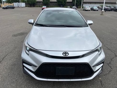 Used 2024 Toyota Corolla SE FWD image 2