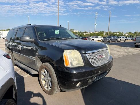 Used 2007 GMC Yukon XL Denali AWD/4WD image 1