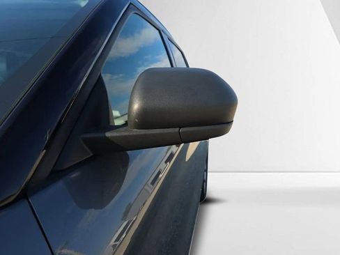 Used 2021 Ford Explorer XLT w/ Equipment Group 202A image 12