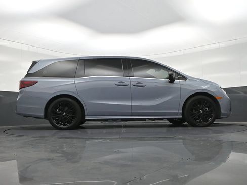 Used 2025 Honda Odyssey Sport-L image 28