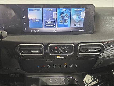 New 2026 Nissan Sentra SR w/ Floor Mat Package image 31