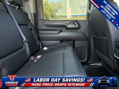 Used 2024 Chevrolet Silverado 2500 LTZ w/ LTZ Convenience Package AWD/4WD image 29