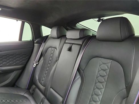 Used 2025 BMW X6 M Competition w/ Executive Package image 29