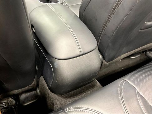 Used 2025 Ford Mustang Premium RWD image 10