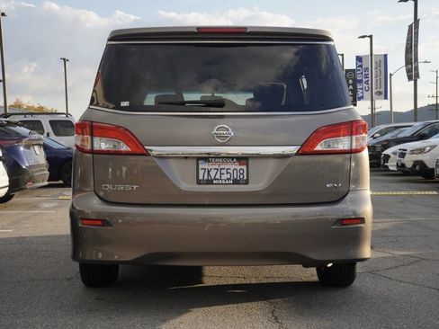 Used 2015 Nissan Quest SV image 5