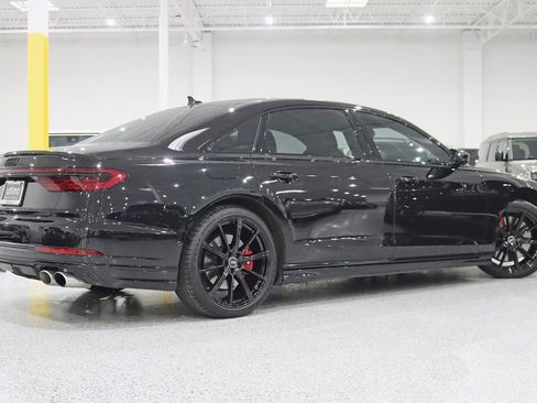 Used 2022 Audi S8 w/ S8 Comfort Plus Package image 9