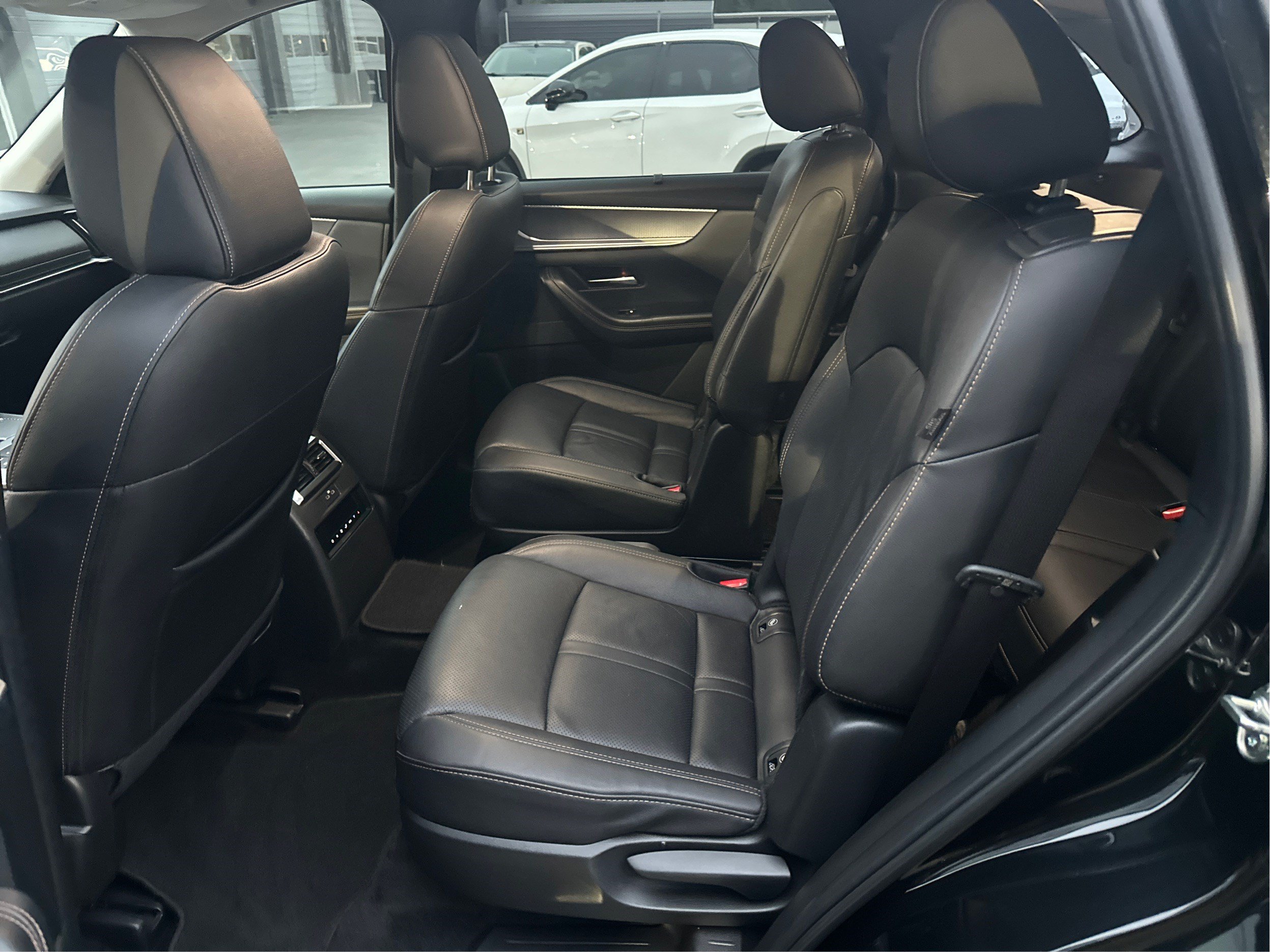 Used 2025 MAZDA CX-90 3.3 Turbo w/ Preferred Package AWD/4WD image 10
