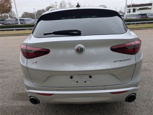 Used 2021 Alfa Romeo Stelvio Ti w/ Premium Package image 4
