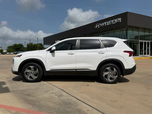 Used 2023 Hyundai Santa Fe SE FWD image 2