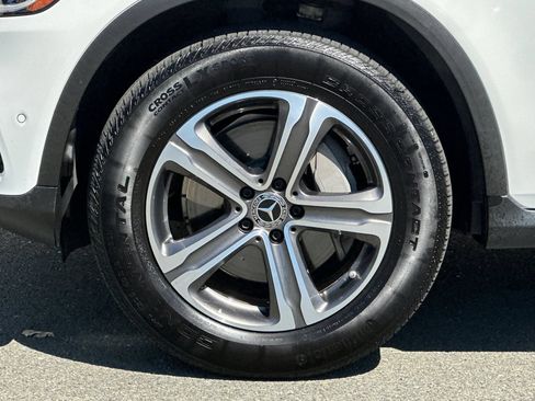 Used 2021 Mercedes-Benz GLC 300 4MATIC w/ Premium Package image 24
