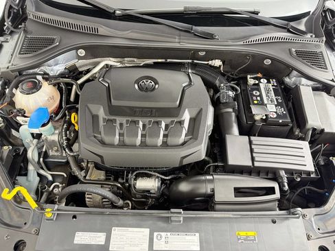 Used 2020 Volkswagen Passat 2.0T SE w/ Sunroof Package FWD image 30