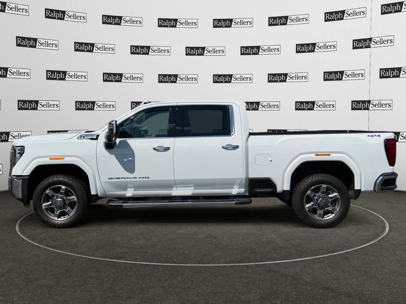 Used 2025 GMC Sierra 2500 SLT w/ SLT Premium Package AWD/4WD image 3