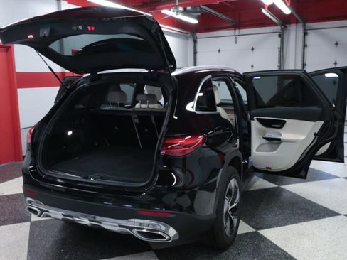 Used 2024 Mercedes-Benz GLC 300 4MATIC image 26