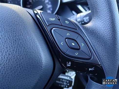 Used 2021 Toyota C-HR LE image 19