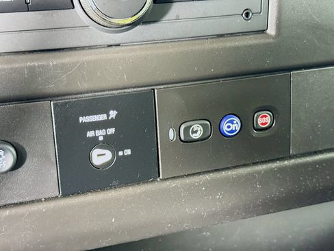Used 2022 Chevrolet Express 2500 w/ Driver Convenience Package RWD image 11