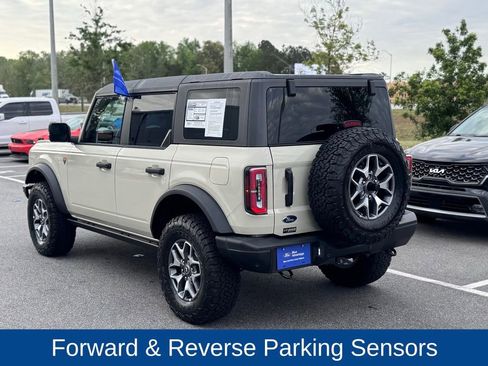 Used 2025 Ford Bronco Badlands image 5