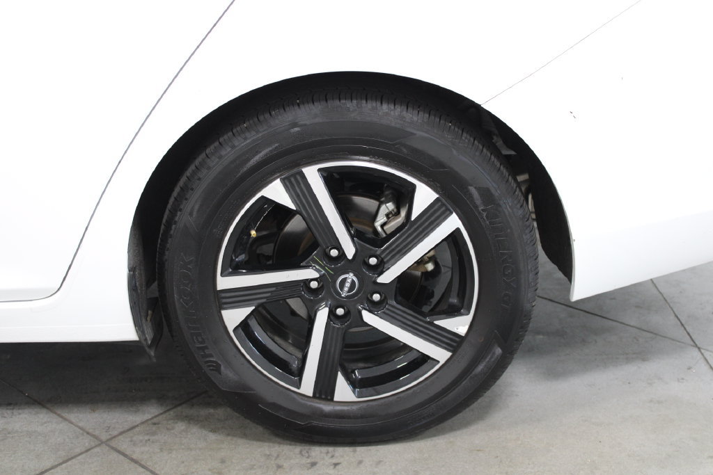 Used 2025 Nissan Sentra SV FWD image 16