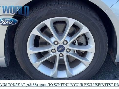 Used 2020 Ford Fusion Energi Titanium image 7