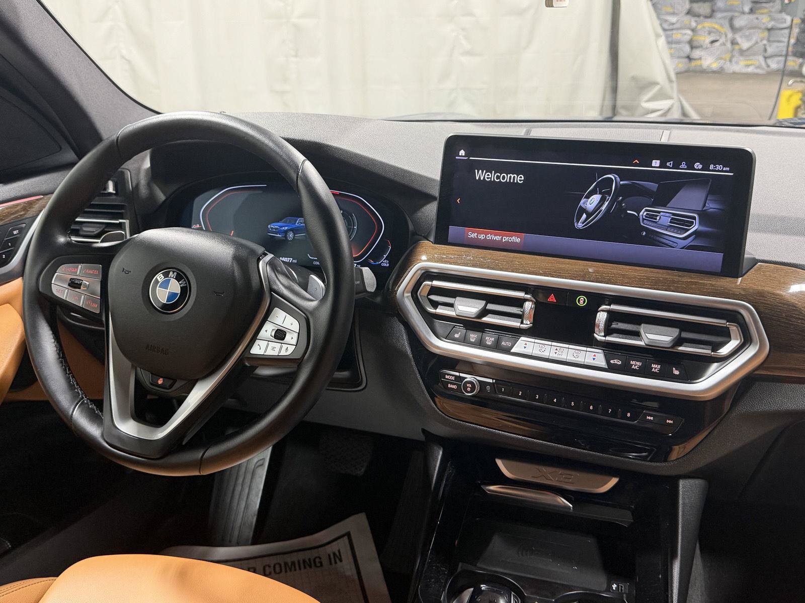 Used 2024 BMW X3 xDrive30i w/ Premium Package AWD/4WD image 3