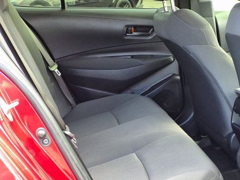 Used 2022 Toyota Corolla LE image 17