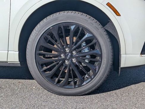 New 2025 Lincoln Corsair Reserve w/ Equipment Group 202A image 10