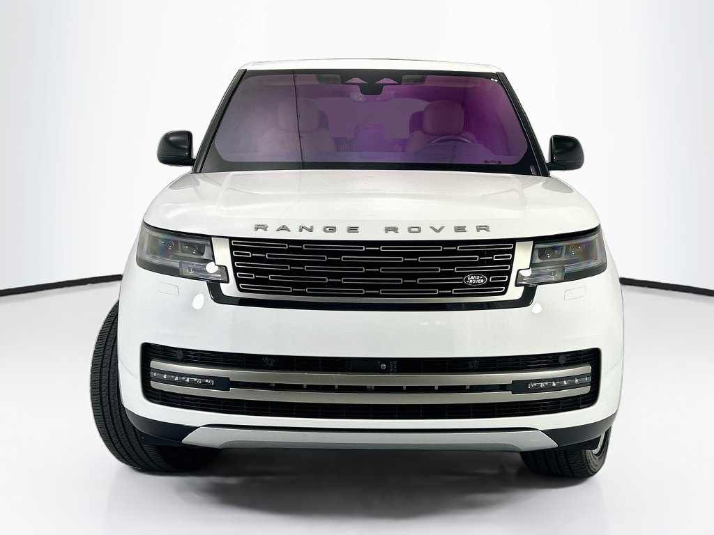 Used 2023 Land Rover Range Rover SE AWD/4WD image 2