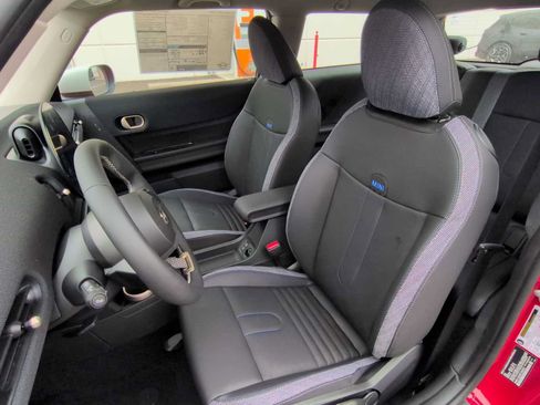 Used 2026 MINI Cooper 2-Door Hardtop FWD image 17