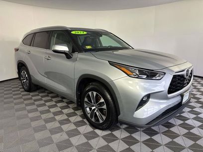 Used 2024 Toyota Highlander XLE