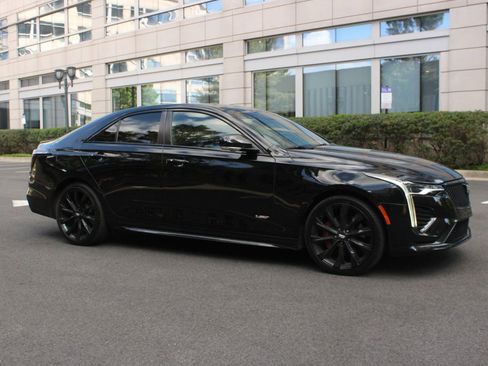 Used 2020 Cadillac CT4 V w/ Driver Awareness Plus Package image 2