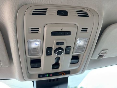 Used 2023 GMC Yukon Denali w/ Denali Reserve Package AWD/4WD image 18