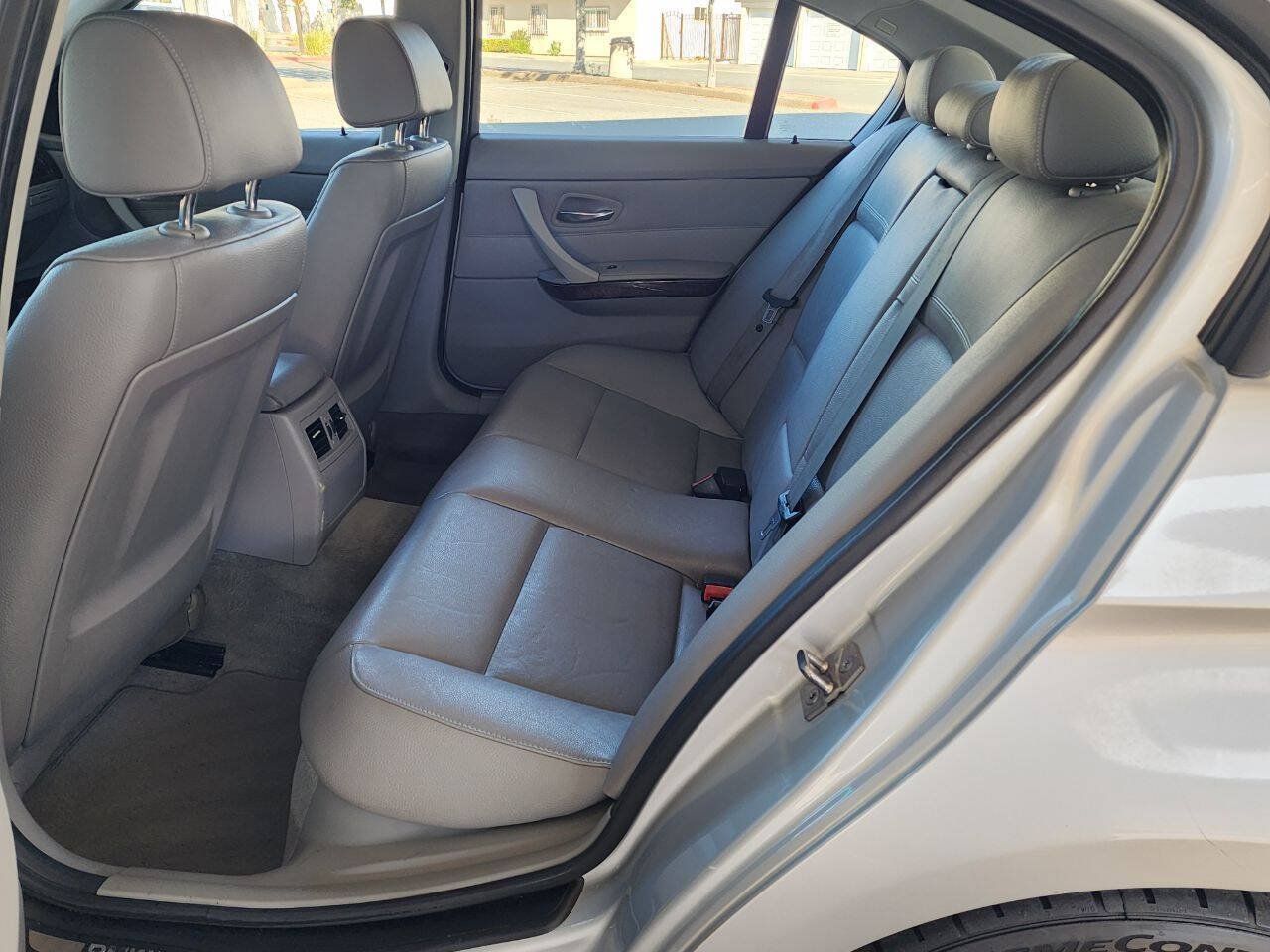 Used 2011 BMW 328i Sedan RWD image 28