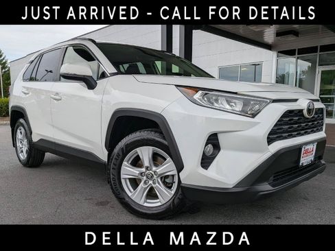 Used 2020 Toyota RAV4 XLE w/ Convenience Package AWD/4WD image 1