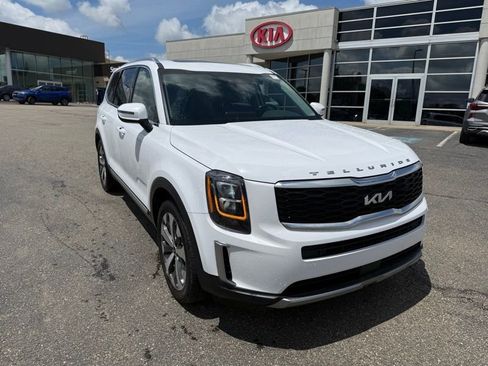 Certified 2022 Kia Telluride EX w/ EX Premium Package FWD image 4
