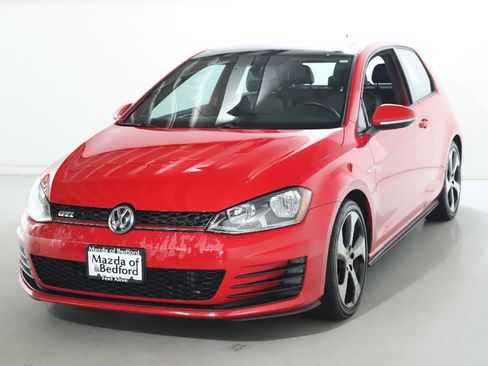 Used 2015 Volkswagen GTI SE image 3