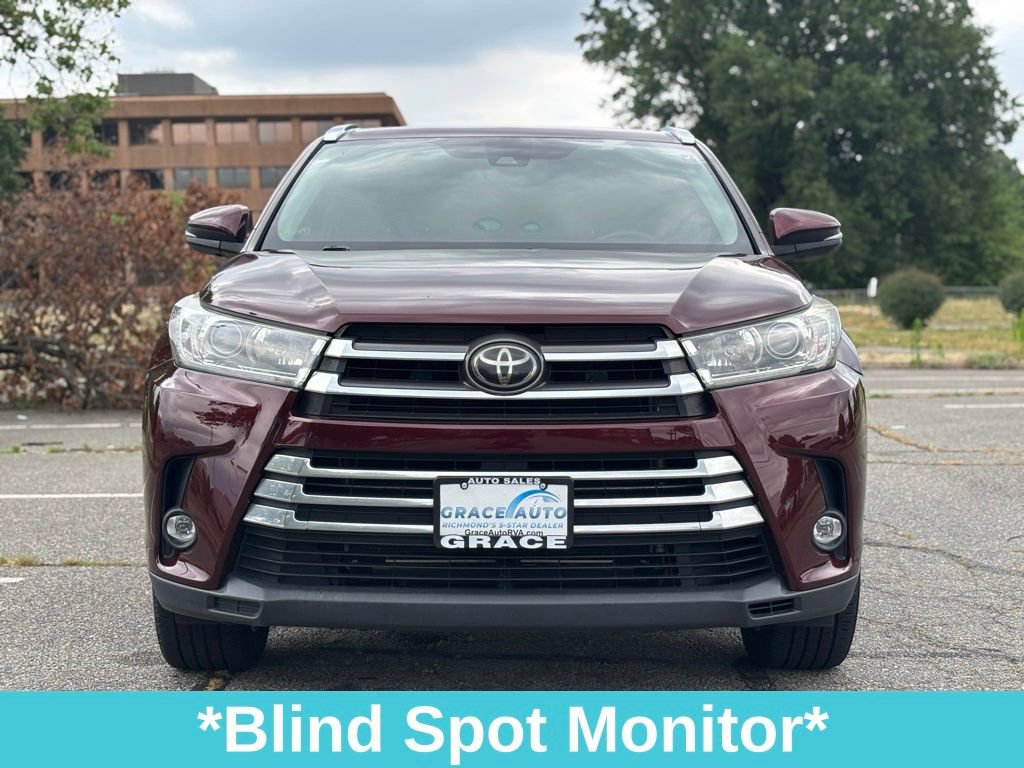 Used 2019 Toyota Highlander Limited w/ Carpet Mat Package (TMS) AWD/4WD image 14