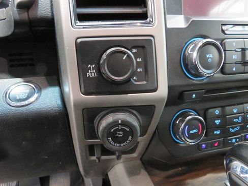 Used 2018 Ford F150 Lariat image 25