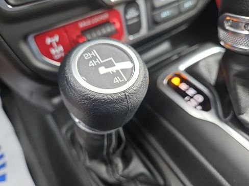 New 2025 Jeep Gladiator Willys image 22