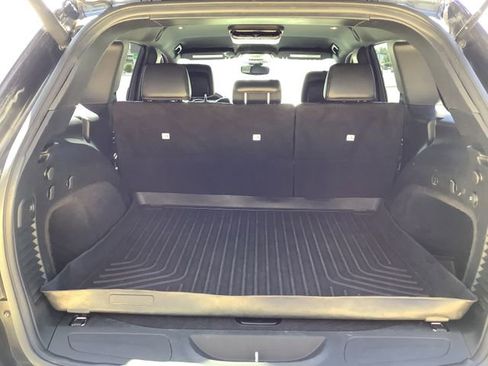 Used 2018 Jeep Grand Cherokee Altitude AWD/4WD image 29
