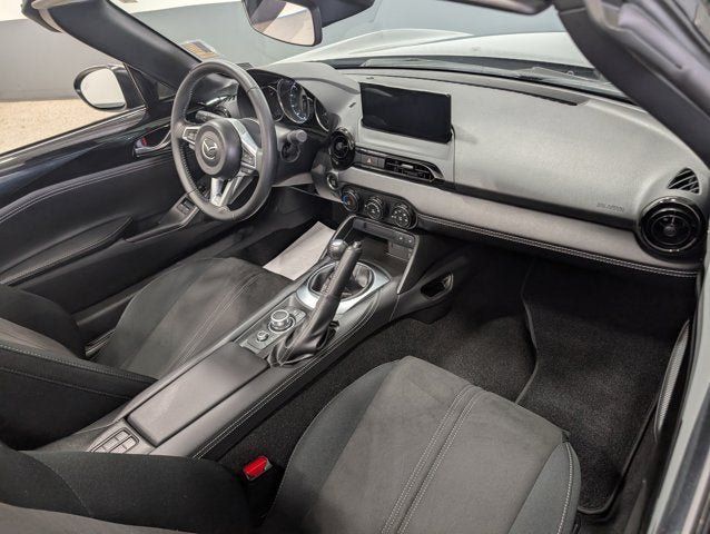Used 2024 MAZDA MX-5 Miata Club RWD image 17