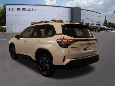 Used 2025 Subaru Forester Limited AWD/4WD image 4