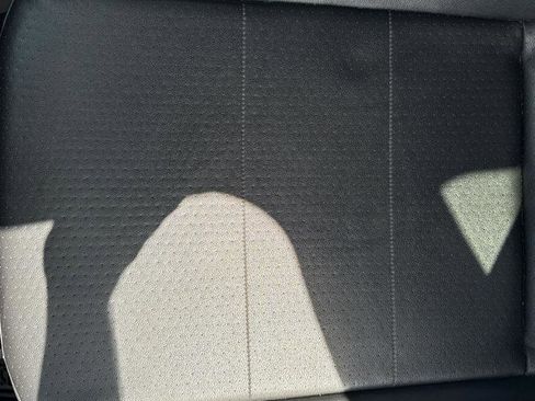 Used 2018 Volkswagen Tiguan SE w/ 18" Alloy Wheels Package image 31