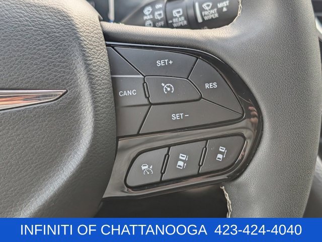 Used 2025 Chrysler Pacifica Limited FWD image 29