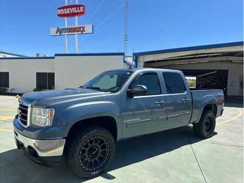 Used 2009 GMC Sierra 1500 SLT AWD/4WD image 1