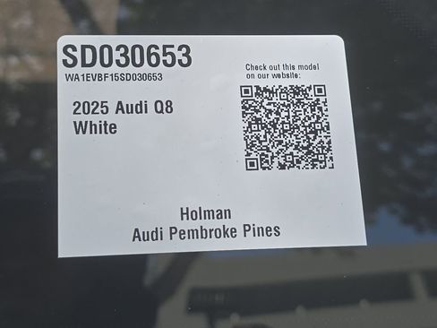 Certified 2025 Audi Q8 Premium Plus w/ Premium Plus Package AWD/4WD image 32