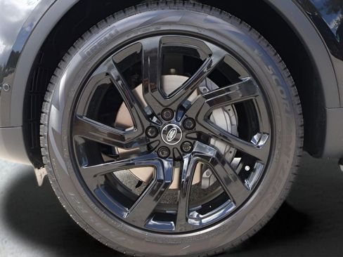 New 2025 Land Rover Discovery S AWD/4WD image 29