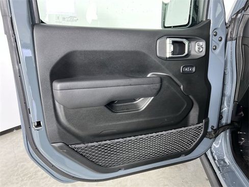 Used 2025 Jeep Gladiator Mojave w/ Safety Group image 23