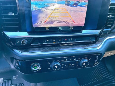 Used 2022 Chevrolet Silverado 1500 LT image 26