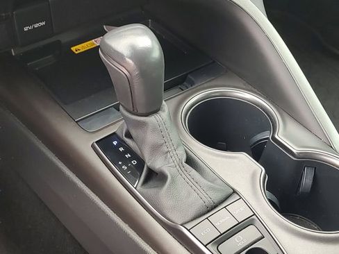 Used 2022 Toyota Camry XSE image 18